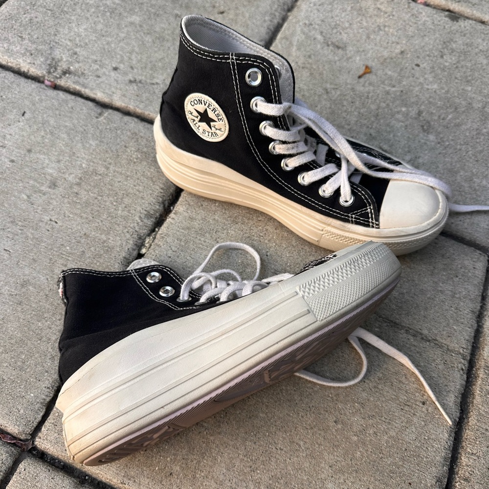 Platform Black and White Chuck Taylor Converse